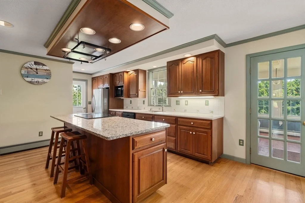 Photo of 25 Everett Ave