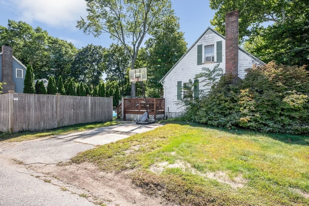 Photo of 71 Middlesex Ave