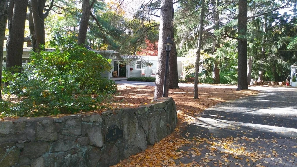 Photo of 21 Brackenbury Ln