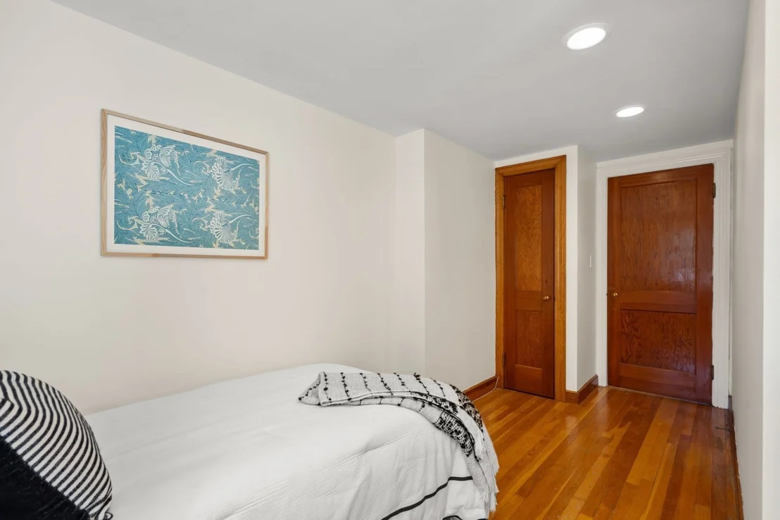Photo of 139 Webster St