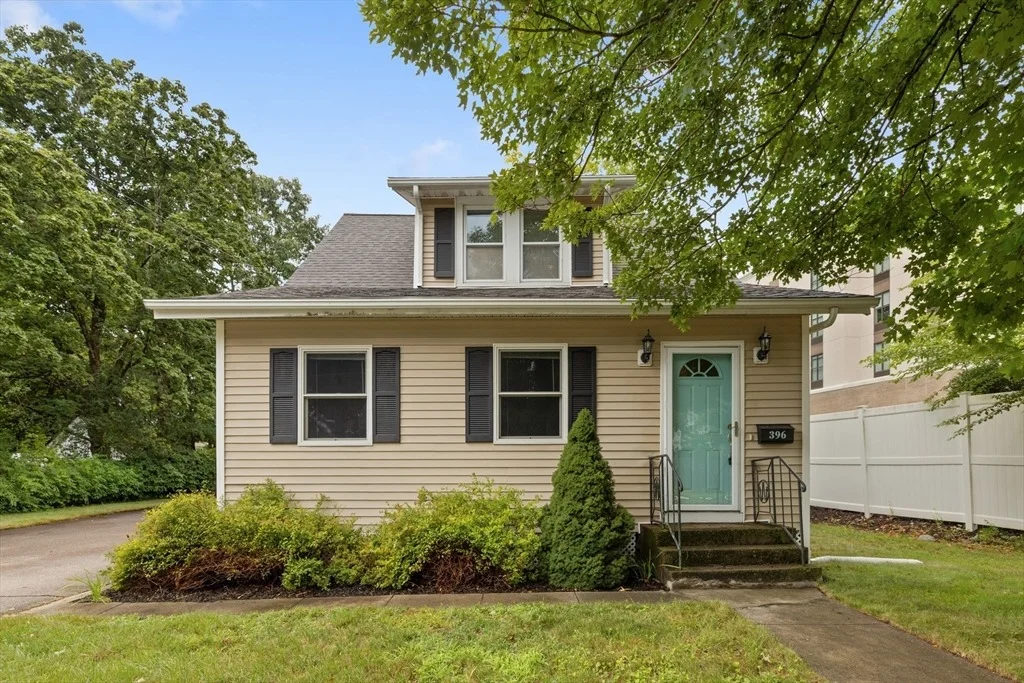 Photo of 396 Central St