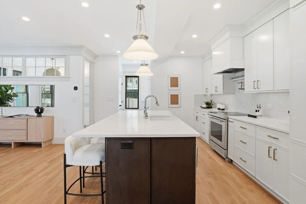 Photo of 180 Larch Rd