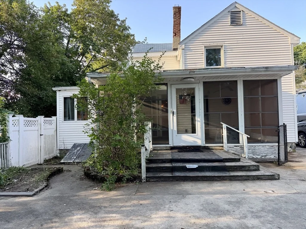 Photo of 18 Flint Ave