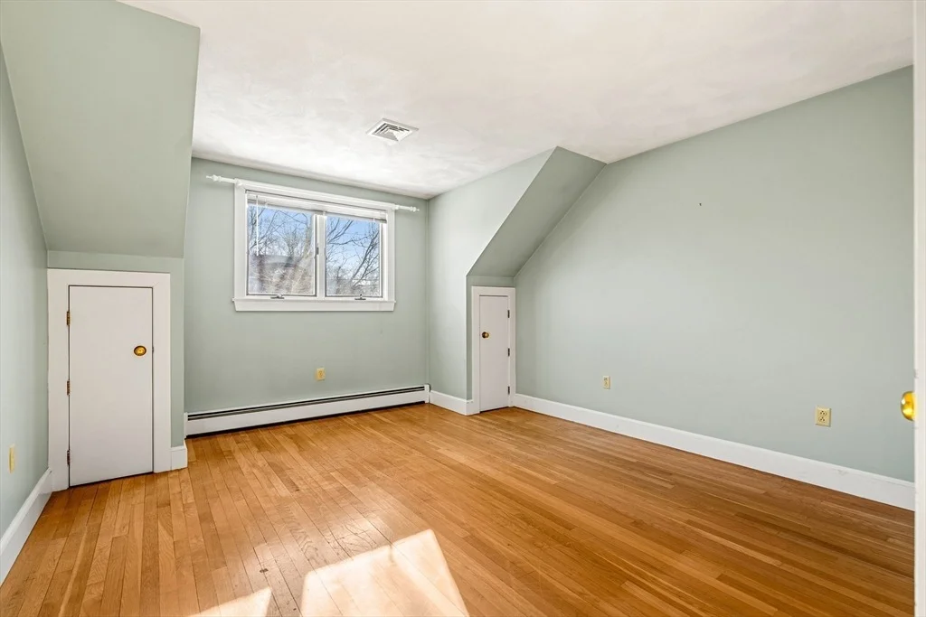 Photo of 55 Roosevelt Ave