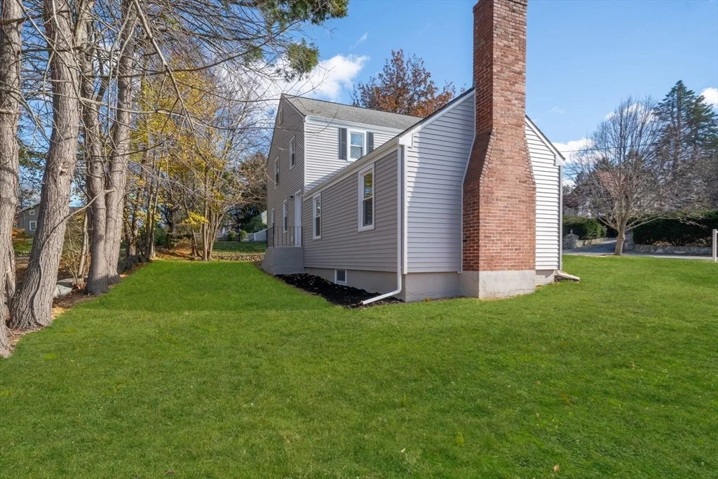 Photo of 6 Puritan Ln