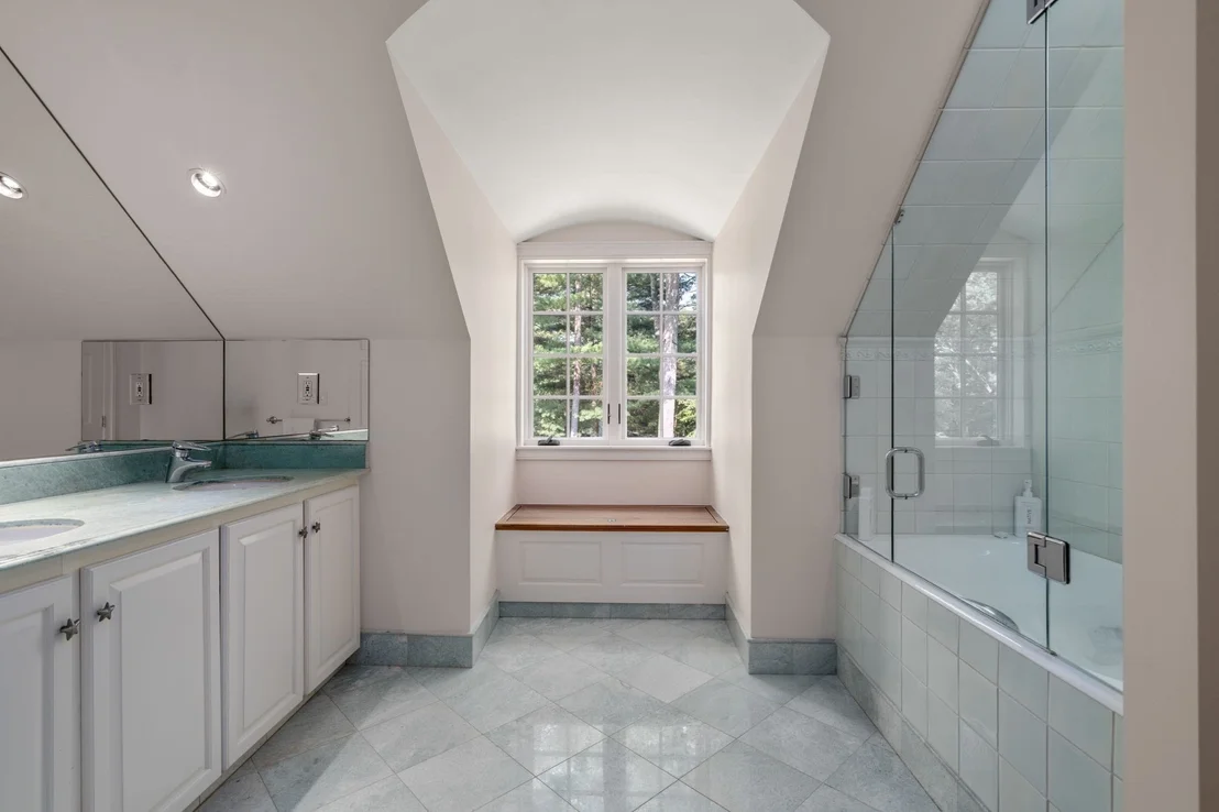Photo of 150 Pond Road