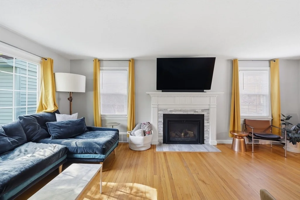 Photo of 145 Chalmers St