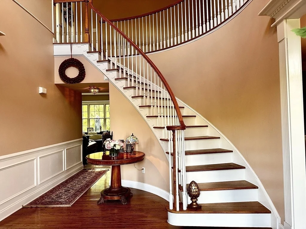 Photo of 6 Everett Circle