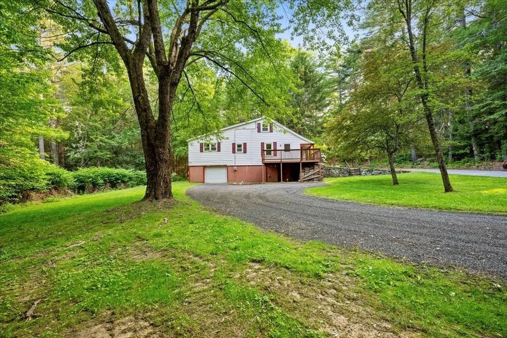 Photo of 39 Mashapaug Rd