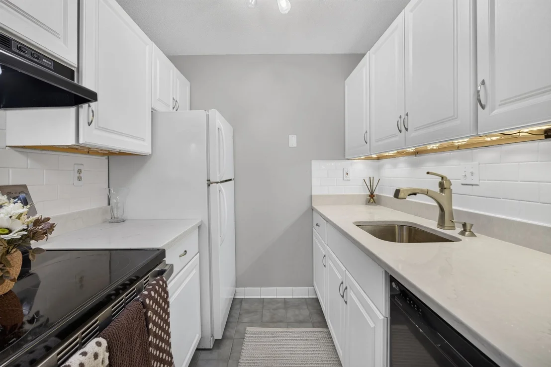 Photo of Unit 105 at 61 Wright