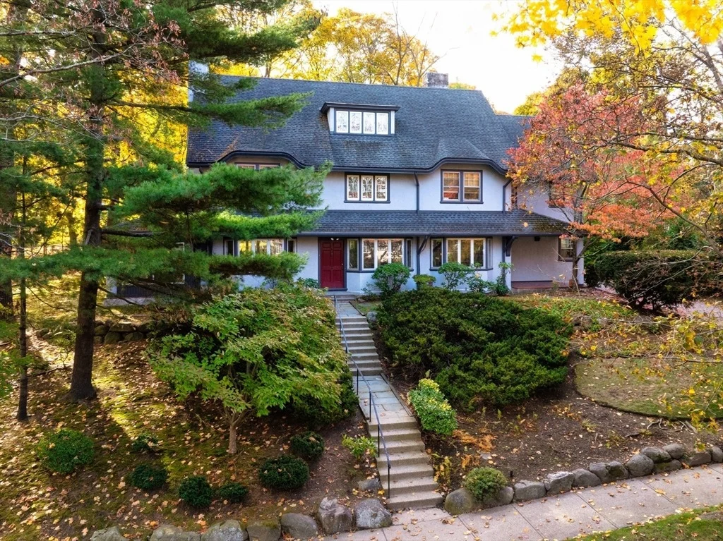 Photo of 282 Buckminster Rd