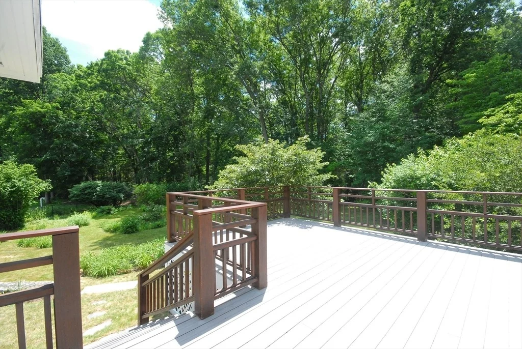 Photo of 297 Laws Brook Rd
