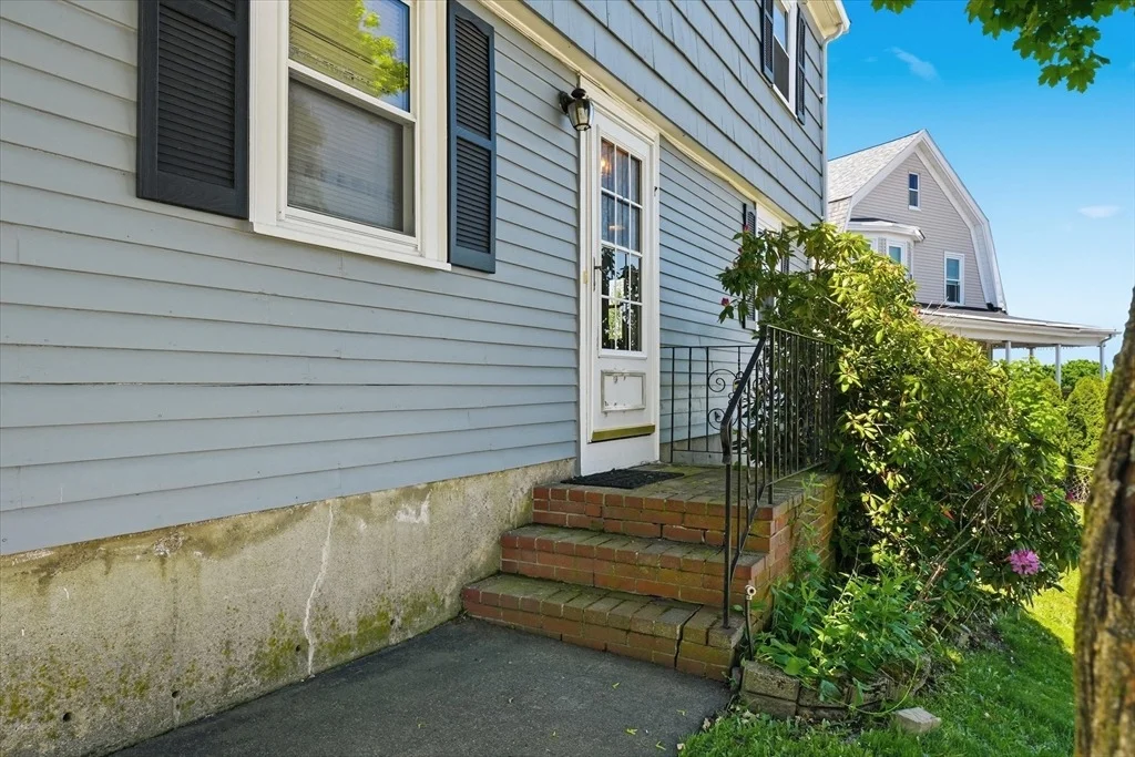Photo of 57 Allen Ave