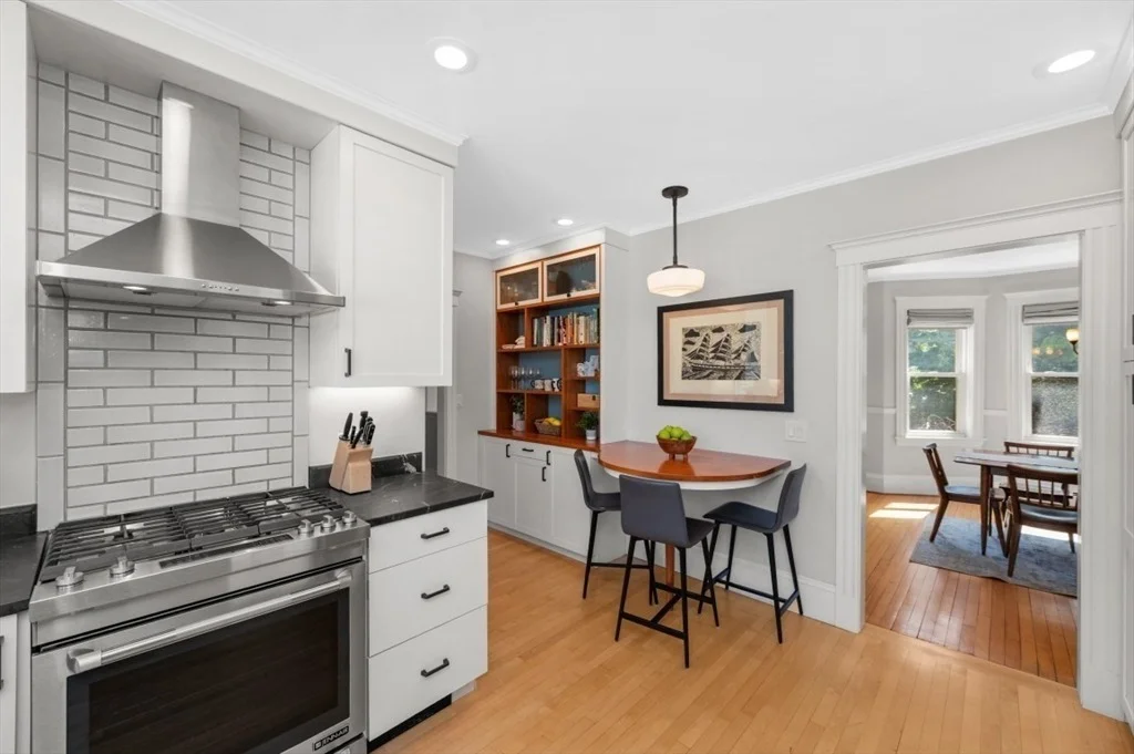 Photo of 46 Jerome Ave
