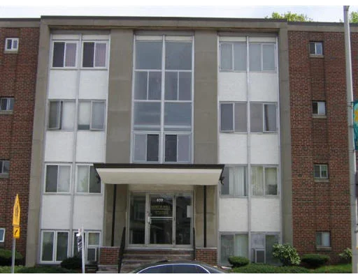 Photo of Unit 8 at 859 Broadway