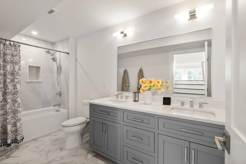 Photo of 265 Weston Rd
