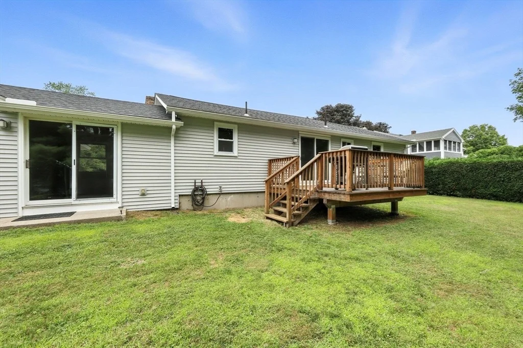 Photo of 6 Oakridge Cir