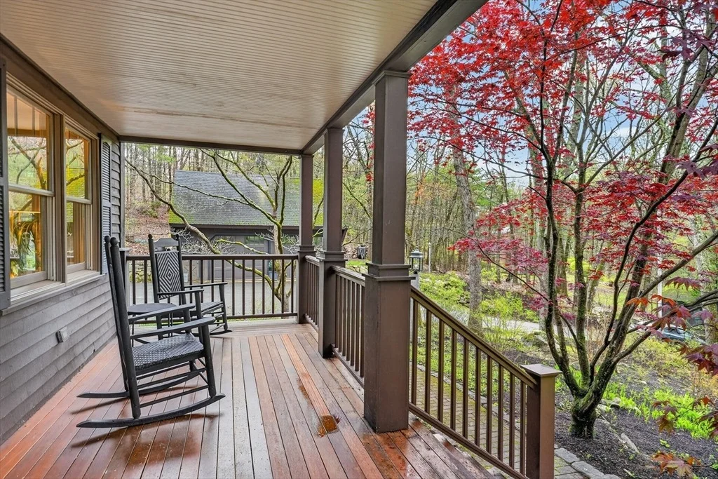 Photo of 10 Davis Rd