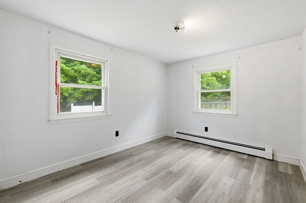 Photo of 95 Lillian Ter