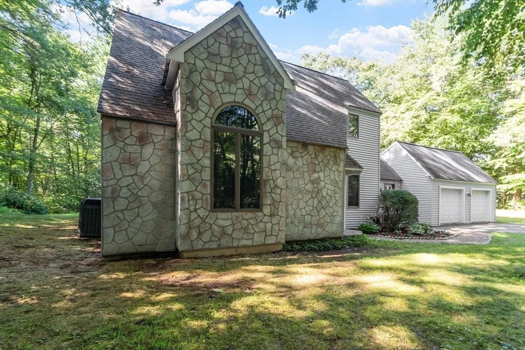 Photo of 140 Thurlow Street