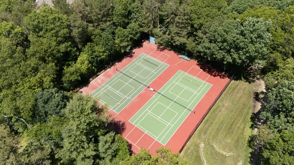 Photo of 10 Village Green Circle