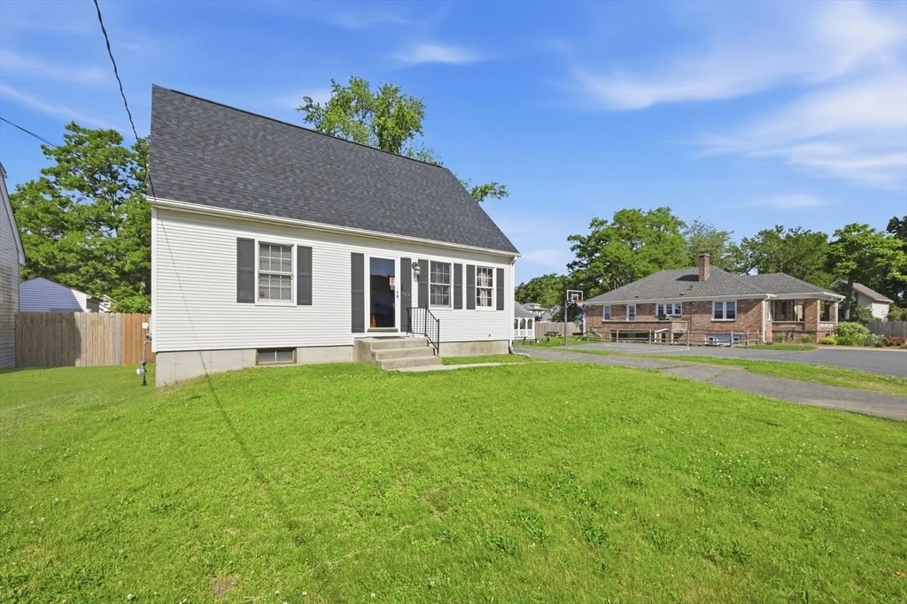 Photo of 164 Arnold Ave