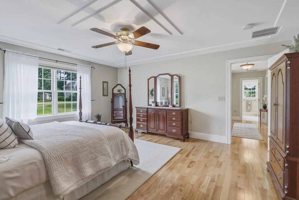 Photo of 2 Bayberry Ln