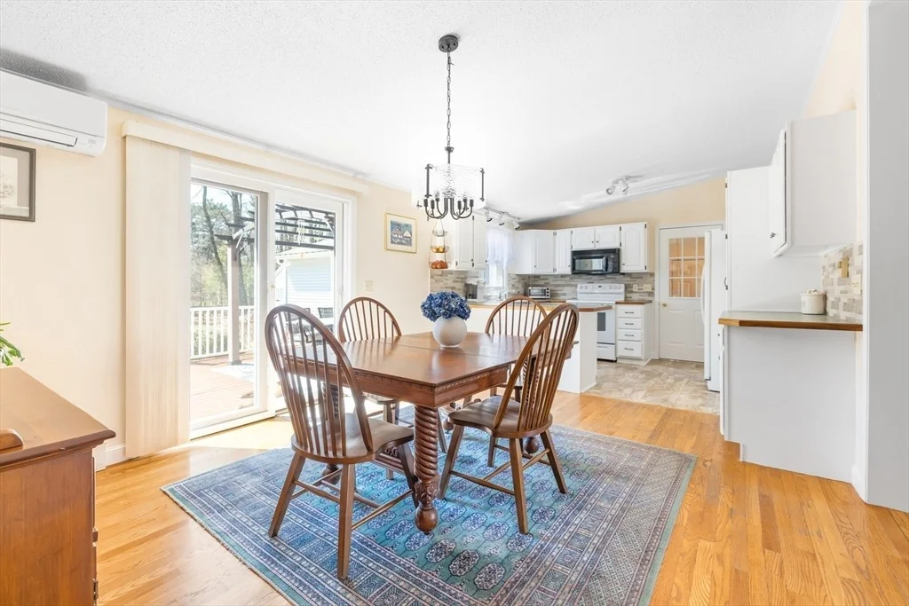 Photo of 47 Lakeview Ave