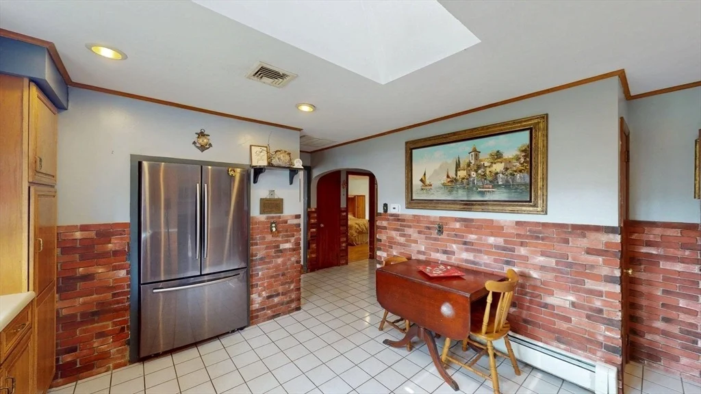 Photo of 8 Vincent Ave