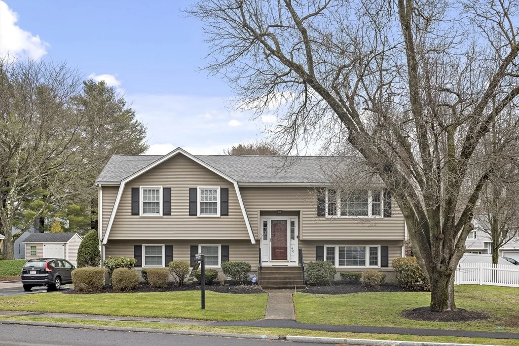 Photo of 40 Brewster Dr