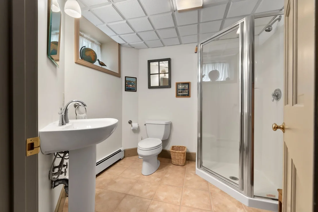 Photo of 10 Giddings Avenue