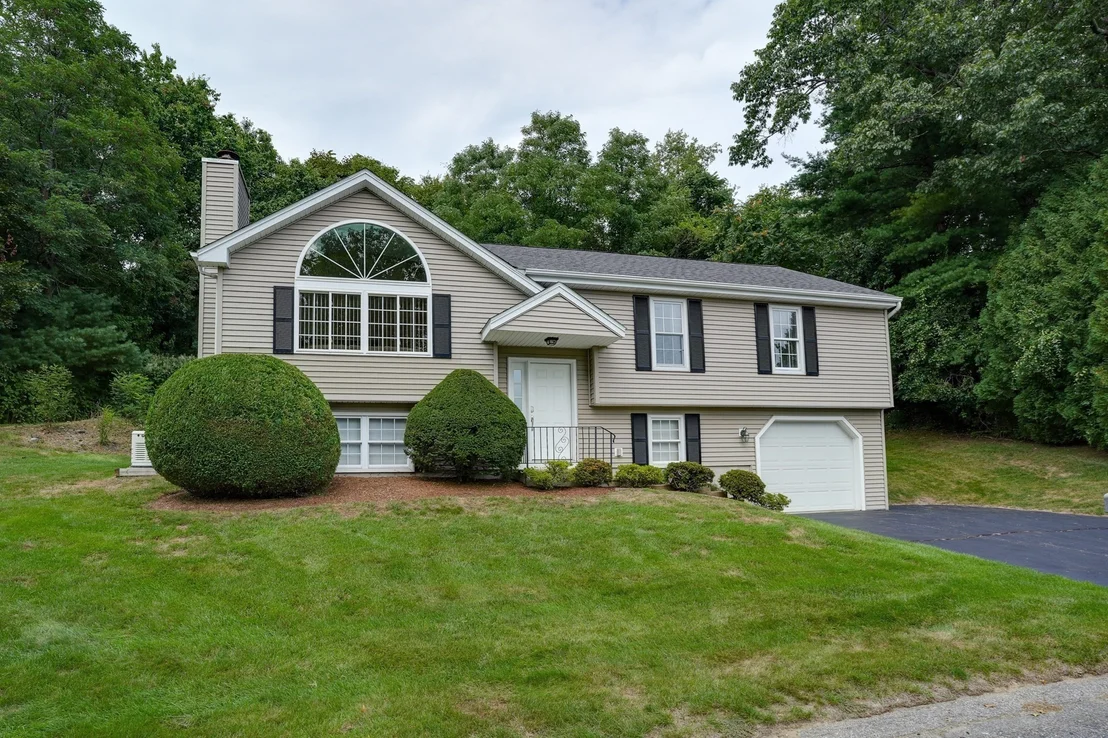 Photo of 3 Greenside Ln