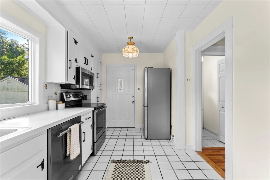 Photo of 17 Preston Beach Rd