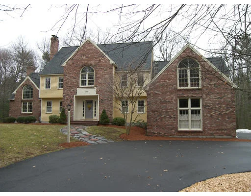 Photo of 200 Newtown Road