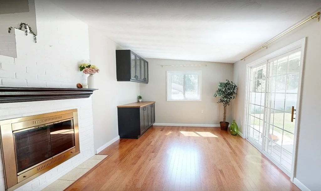Photo of 22 Corrine Dr