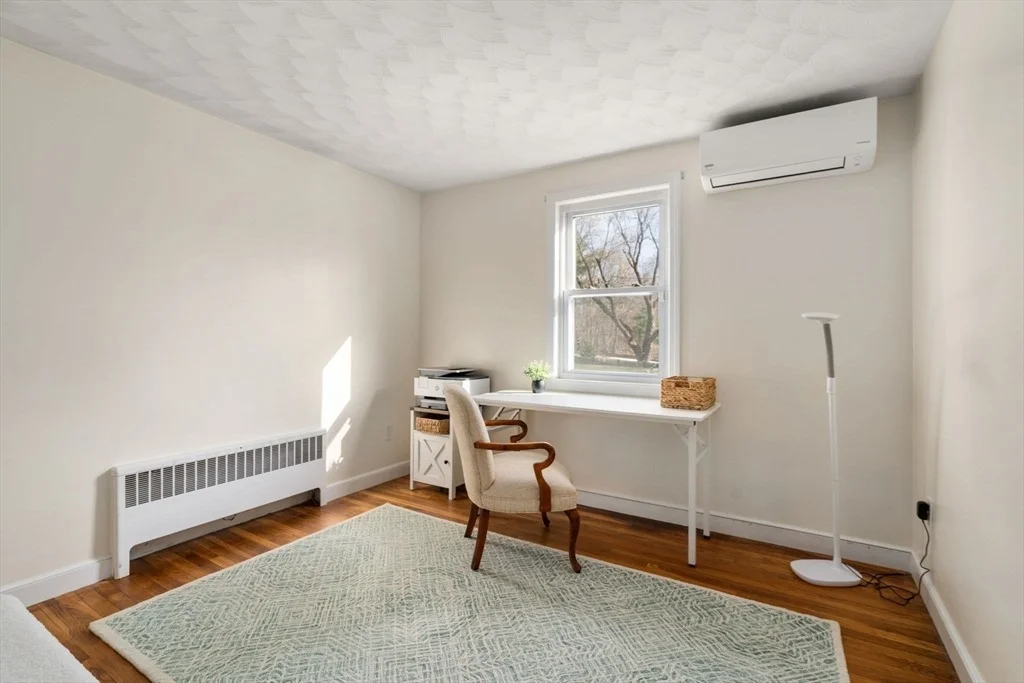 Photo of 38 Irving Dr