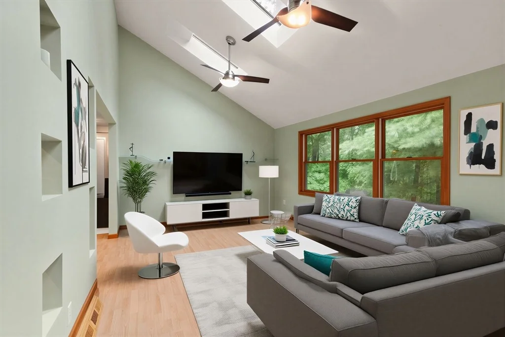 Photo of 1 Savel Ln