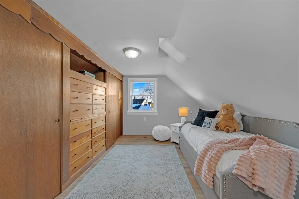 Photo of 8 Sunset Dr