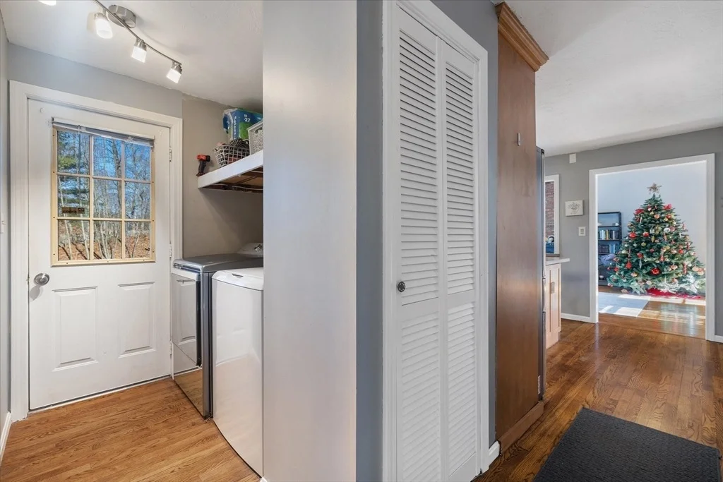 Photo of 75 Klebart Ave