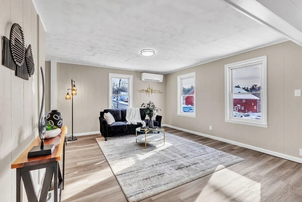 Photo of 3264 Boston Road