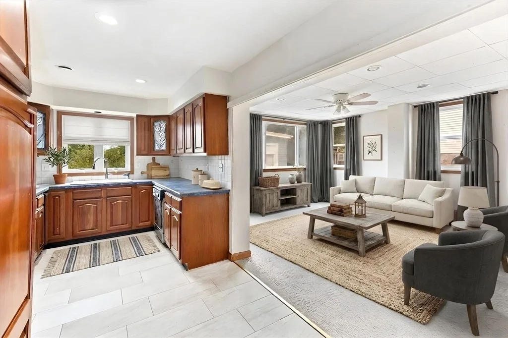 Photo of 330 Lincoln Ave