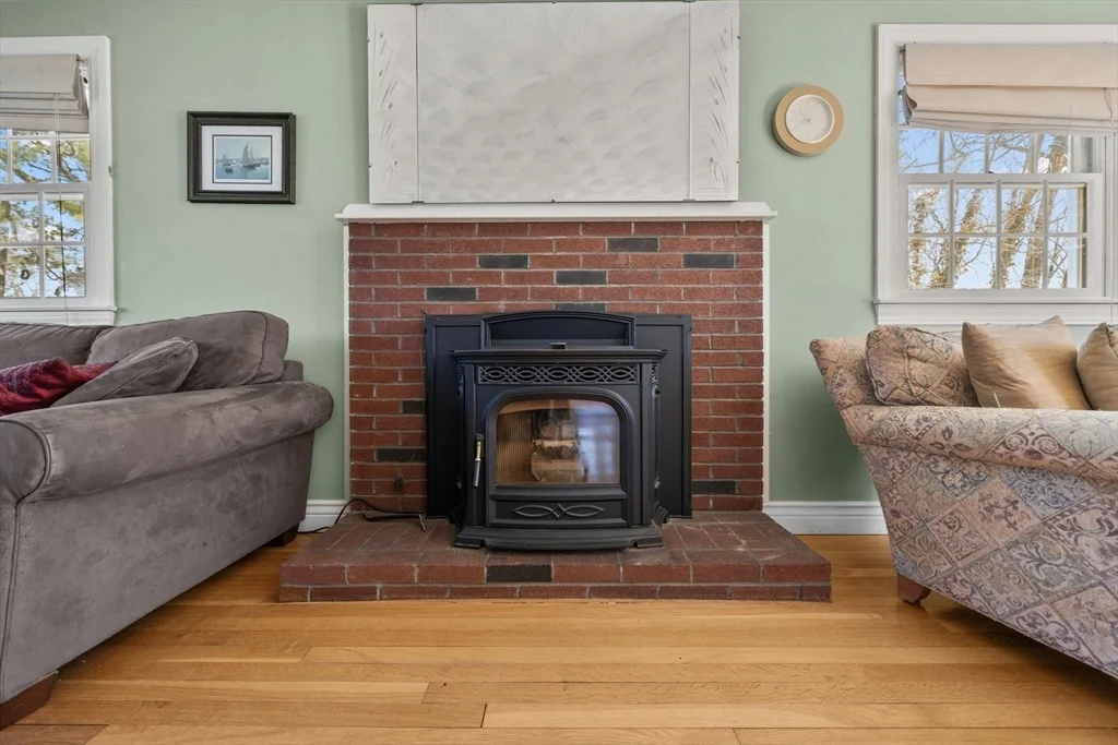 Photo of 10 Hearthstone Dr