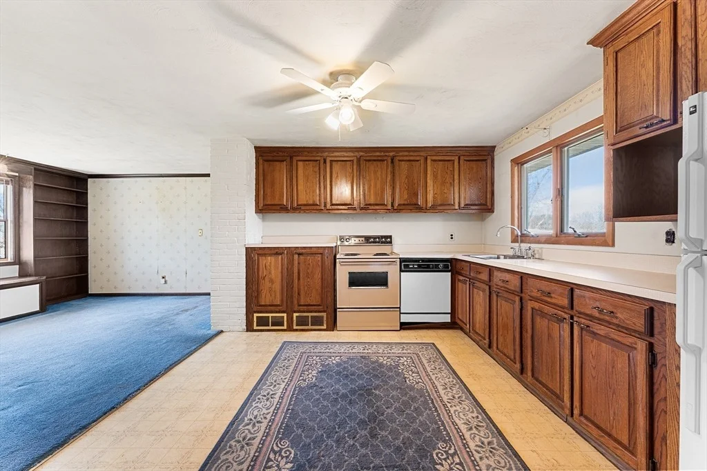 Photo of 98 Brookfield Dr