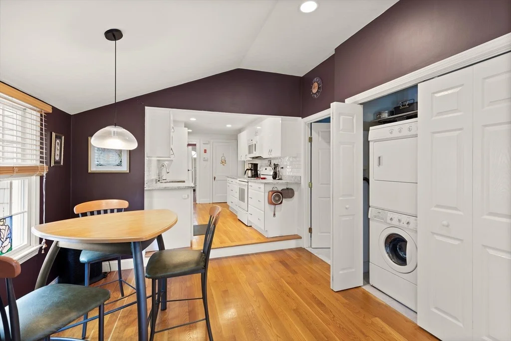 Photo of 472 Brook St