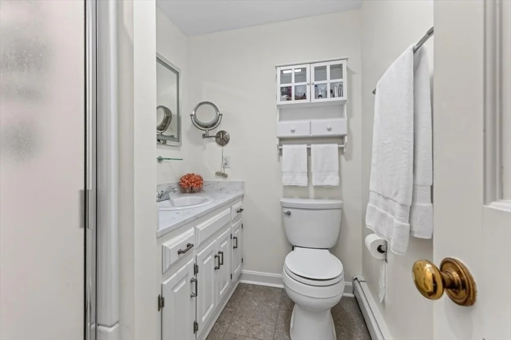 Photo of 6 Blackhorse Ln