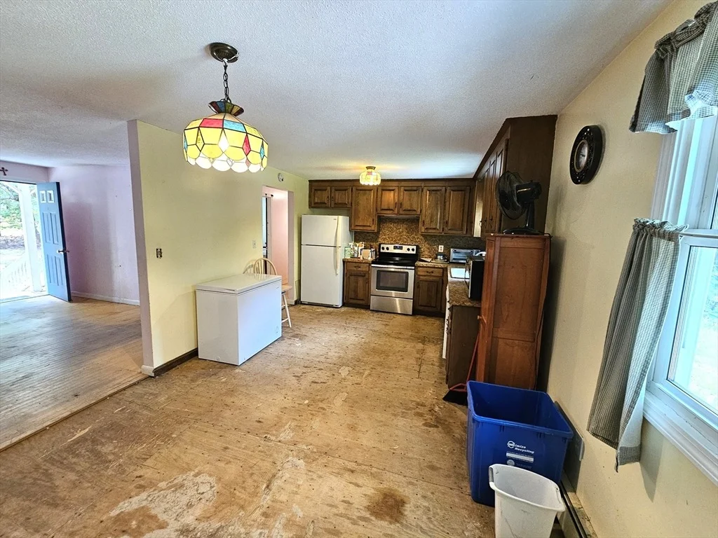 Photo of 405 Cooper Hill Rd