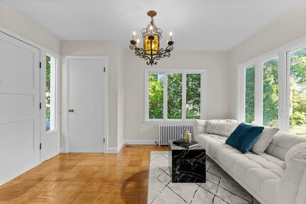 Photo of 17 Preston Beach Rd