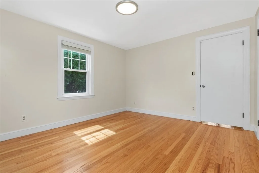 Photo of 37 Kenmore Rd