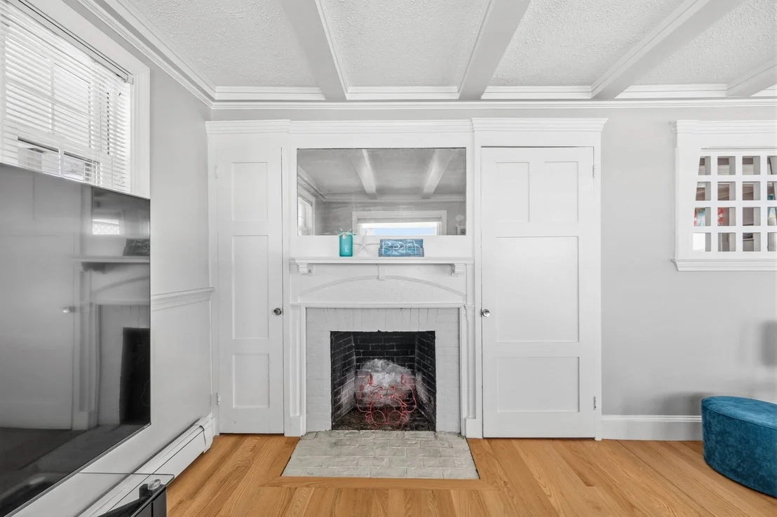 Photo of 331 Beach Ave