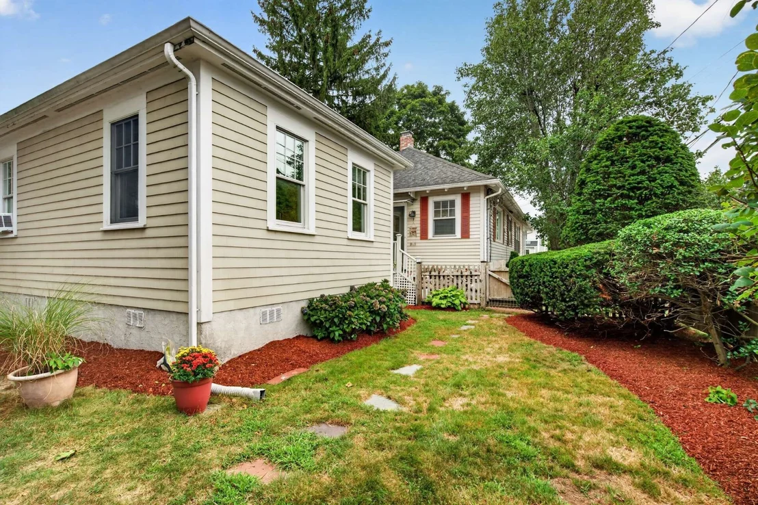 Photo of 362 Mount Vernon St